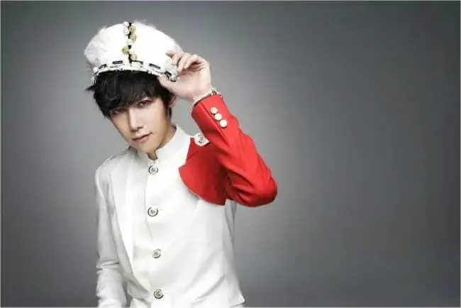 M.Pire member Red