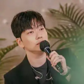 MSG Wannabe member Lee Donghwi