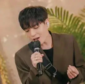 MSG Wannabe member Simon Dominic
