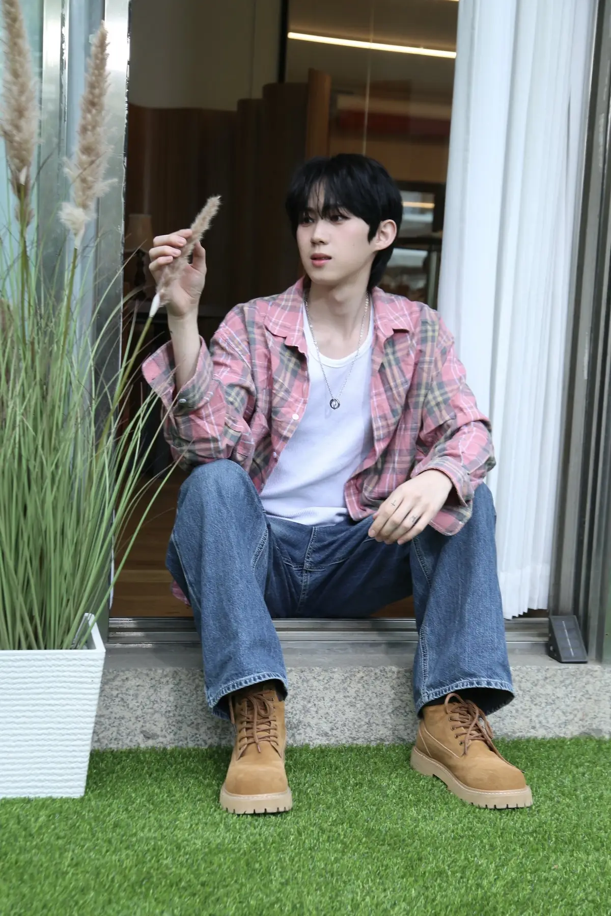 MY ONE Members Profile: Full Names, Ages, Heights, Weights and More MY ONE member Dojun