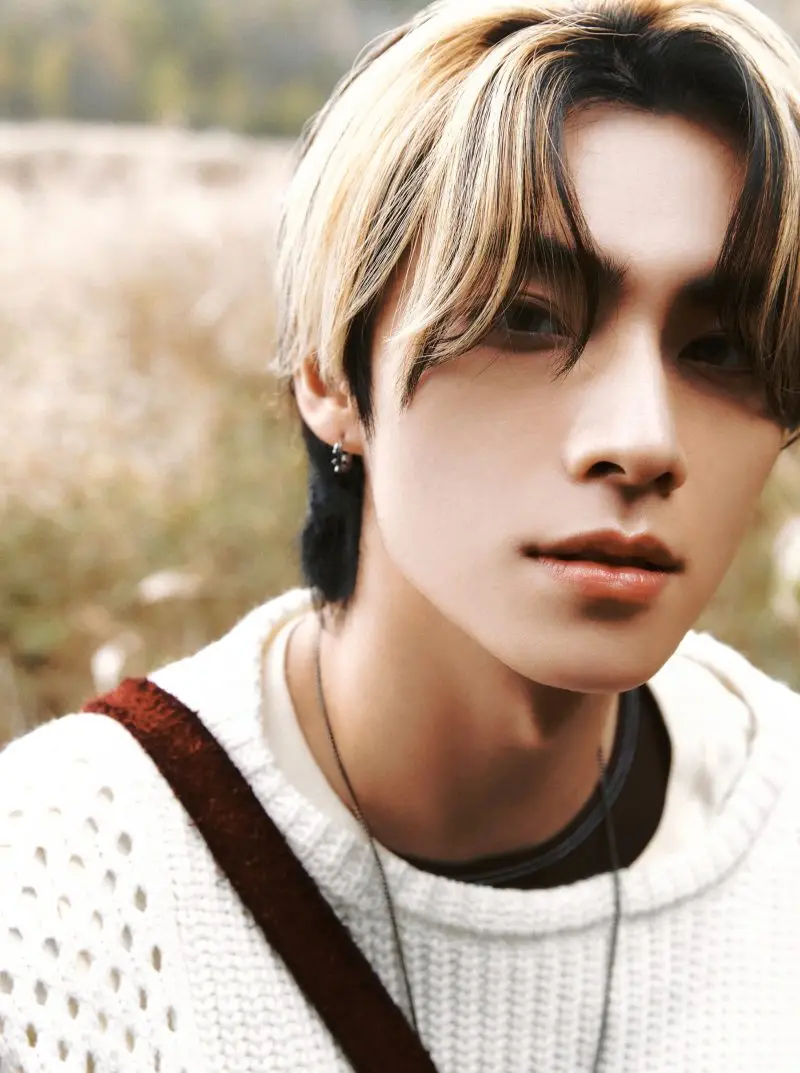 NCT U member Xiaojun