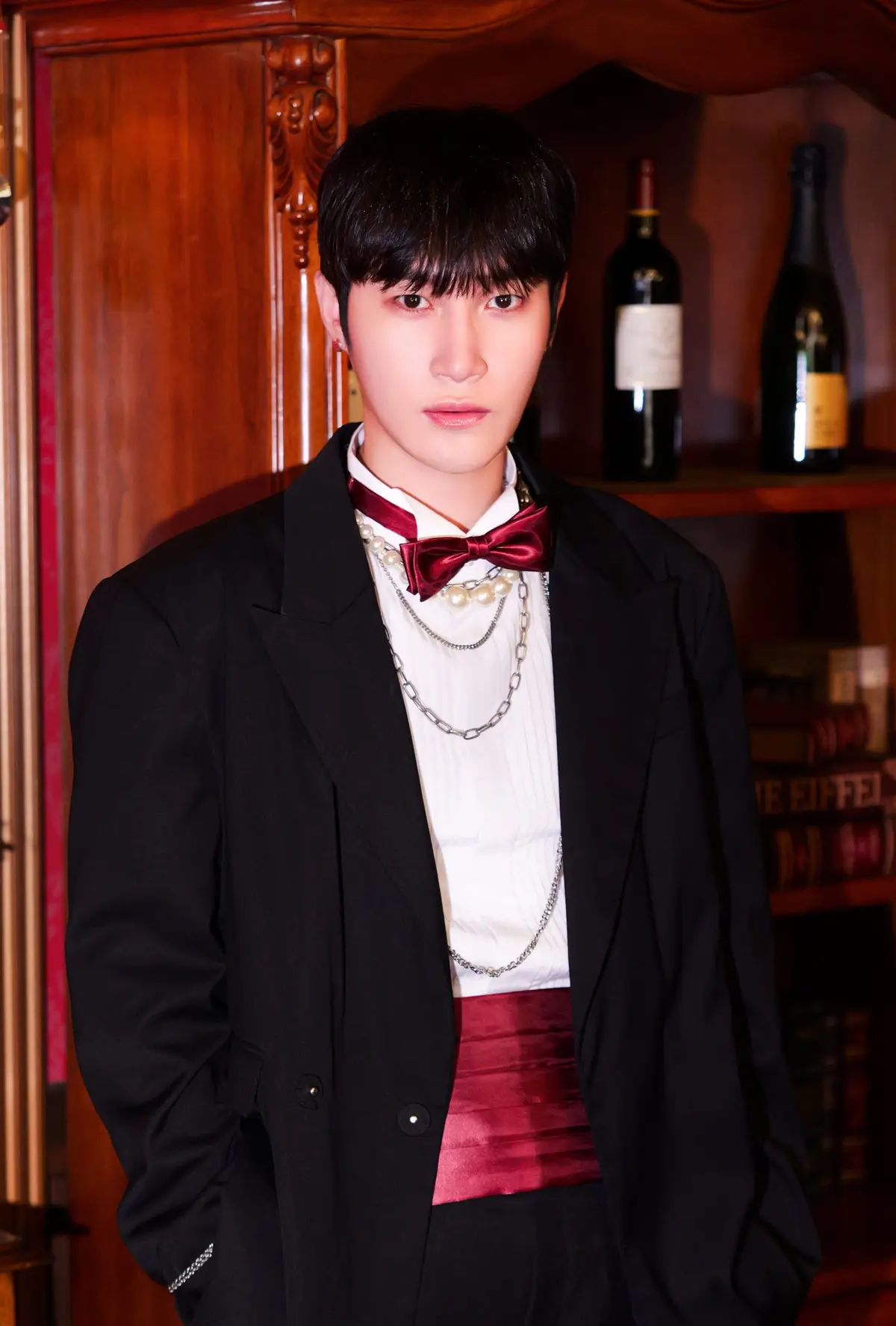 NEW WORLD member Wanchul
