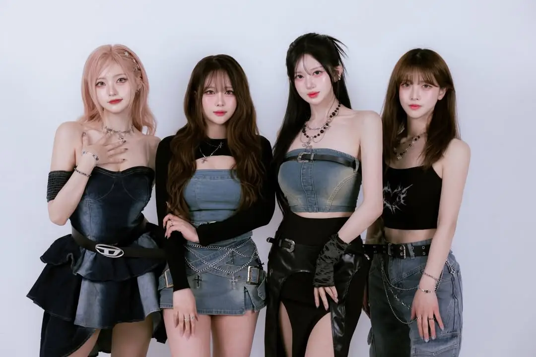 OBZET members are Abin, Doa, Chae-i, and Hayu.