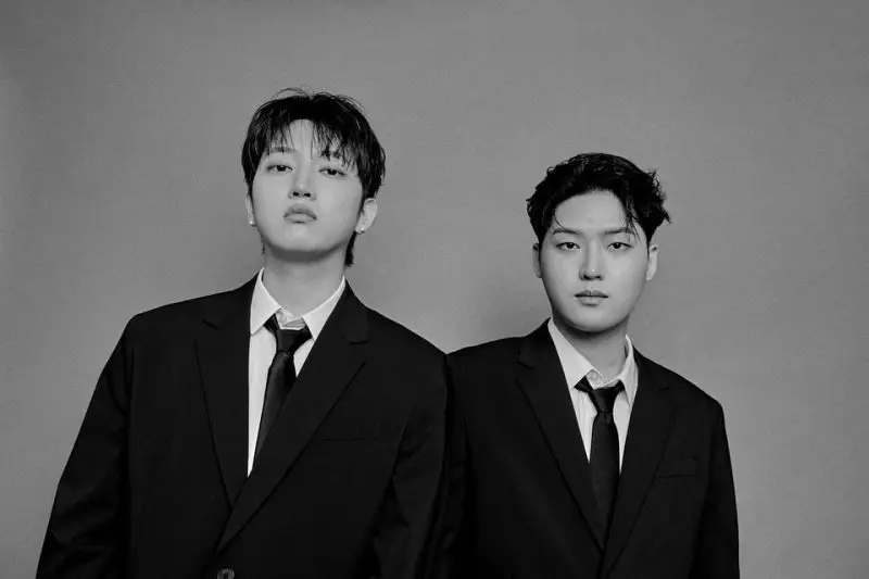 off the menu members are Ahn Jungjun, Lee Hyeongsub, and Lee Seungmin.