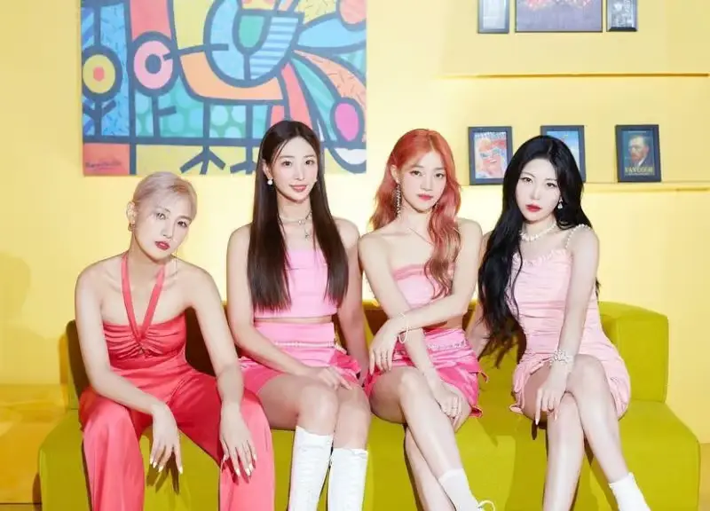 Peach A! members are Ella, Yoonseul, Joohee, and Riye.