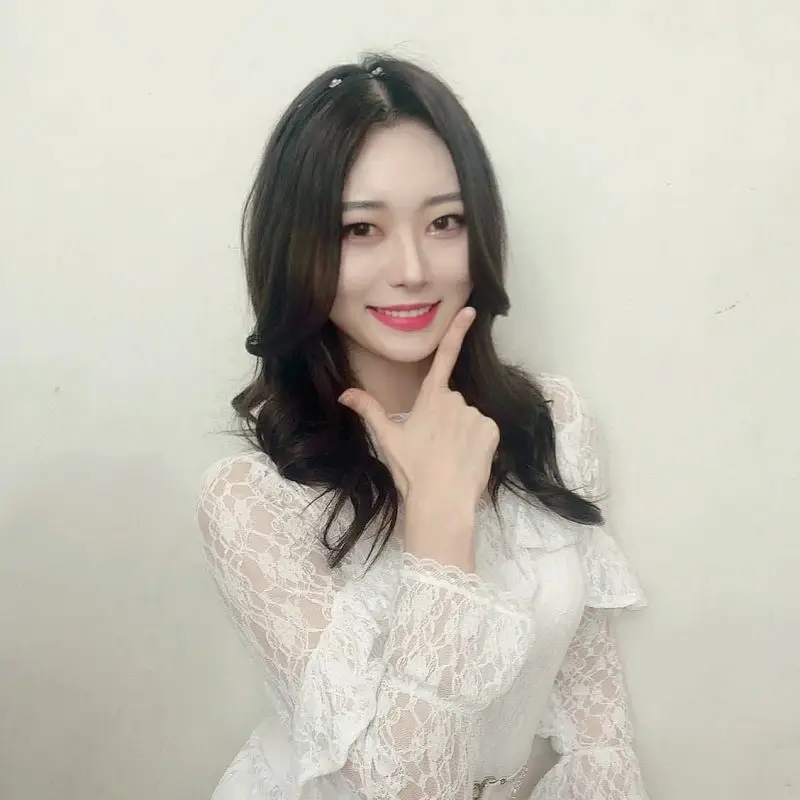 PINK BLING member Hyein