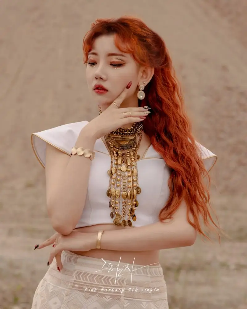 PinkFantasy Shadow member Arang