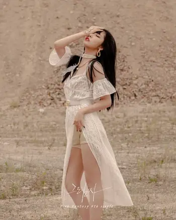 PinkFantasy Shadow member Harin