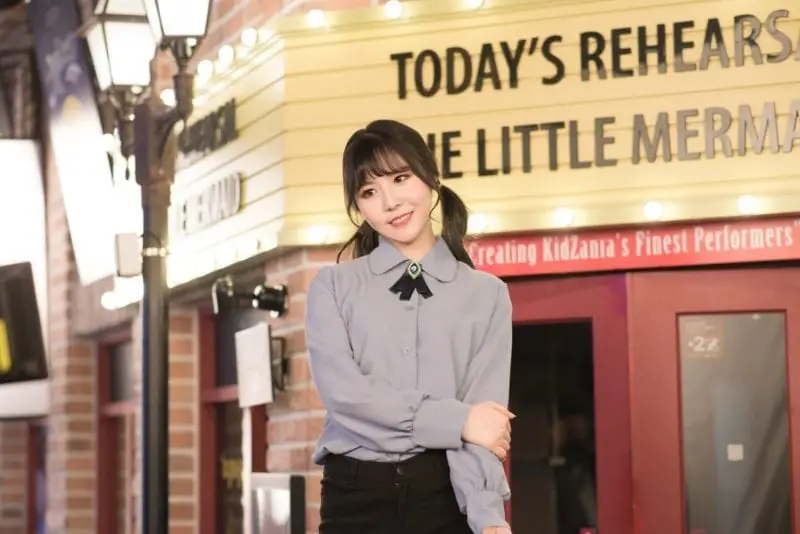 PinkFantasy SHY member Harin