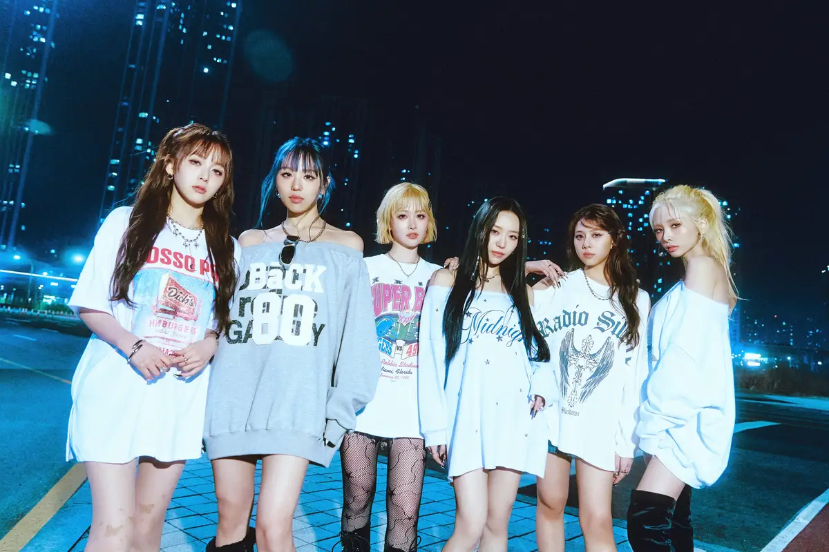 Queenz Eye members are Wonchae, Ahyoon, Kiirii, Seovin, Jinyul, and Seoha.