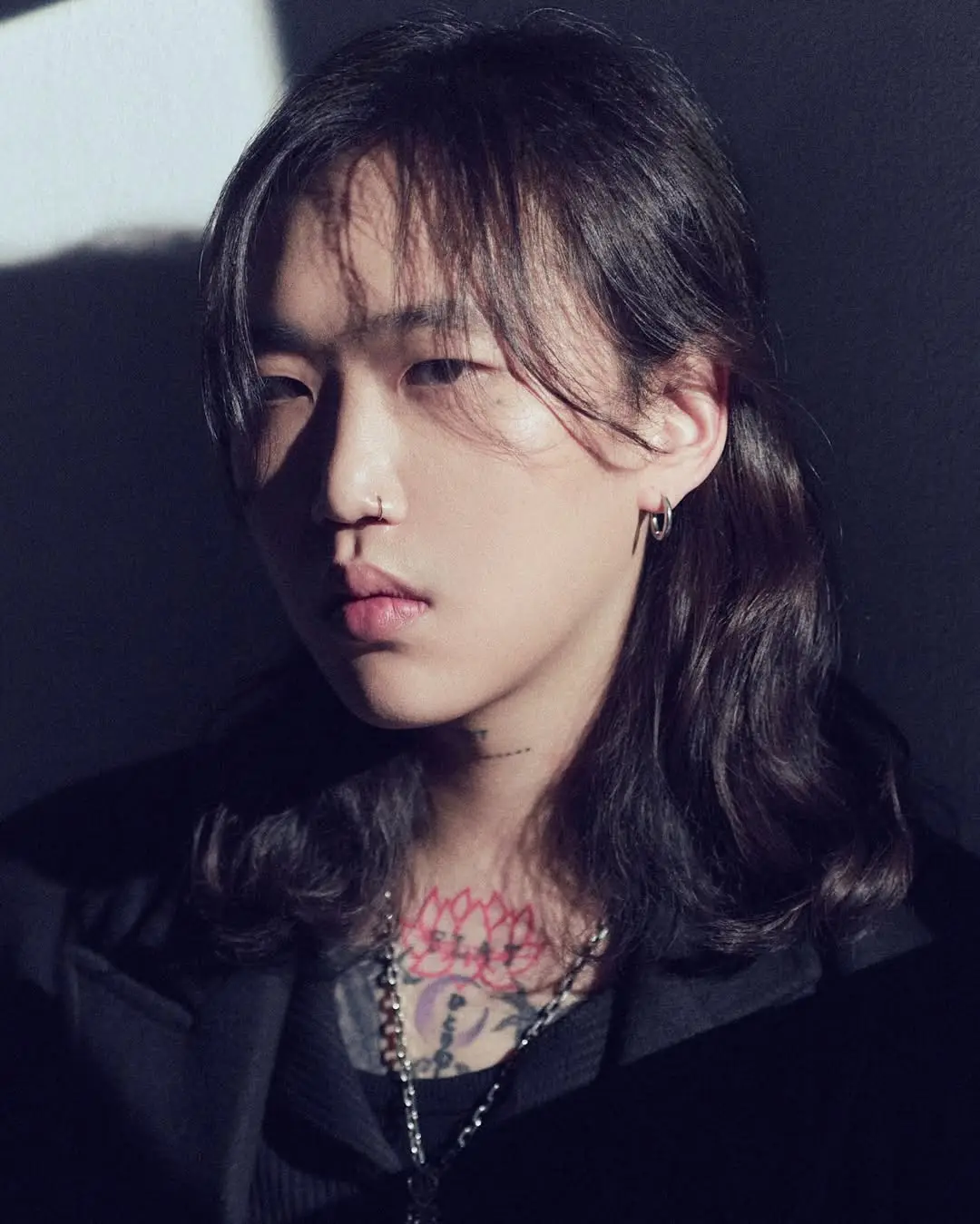 QUESTIONMARK member Lee Sosang