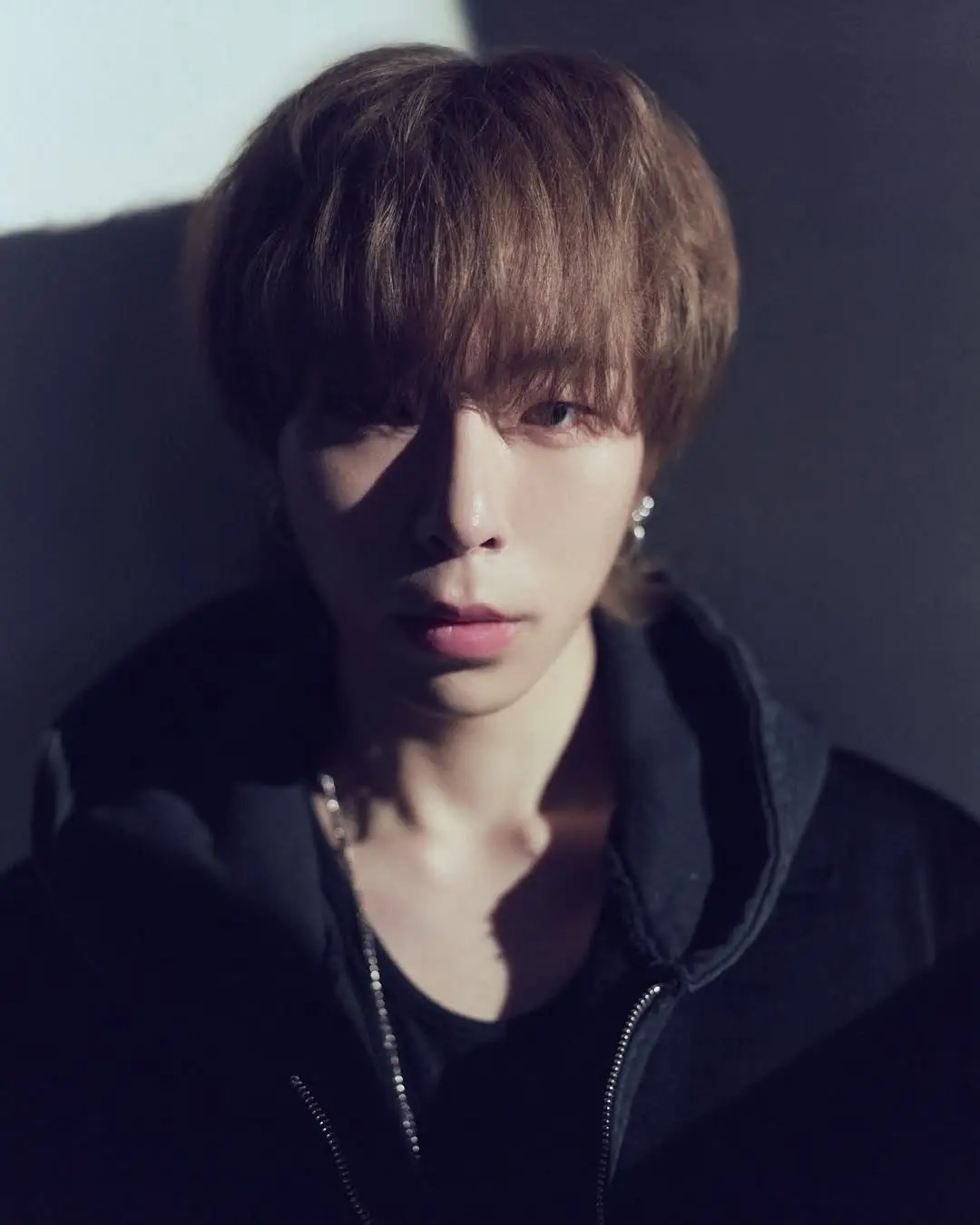 QUESTIONMARK member NE:ON