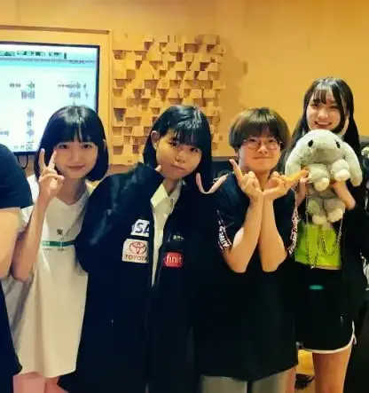 RARE STAGE members are Bluefox.