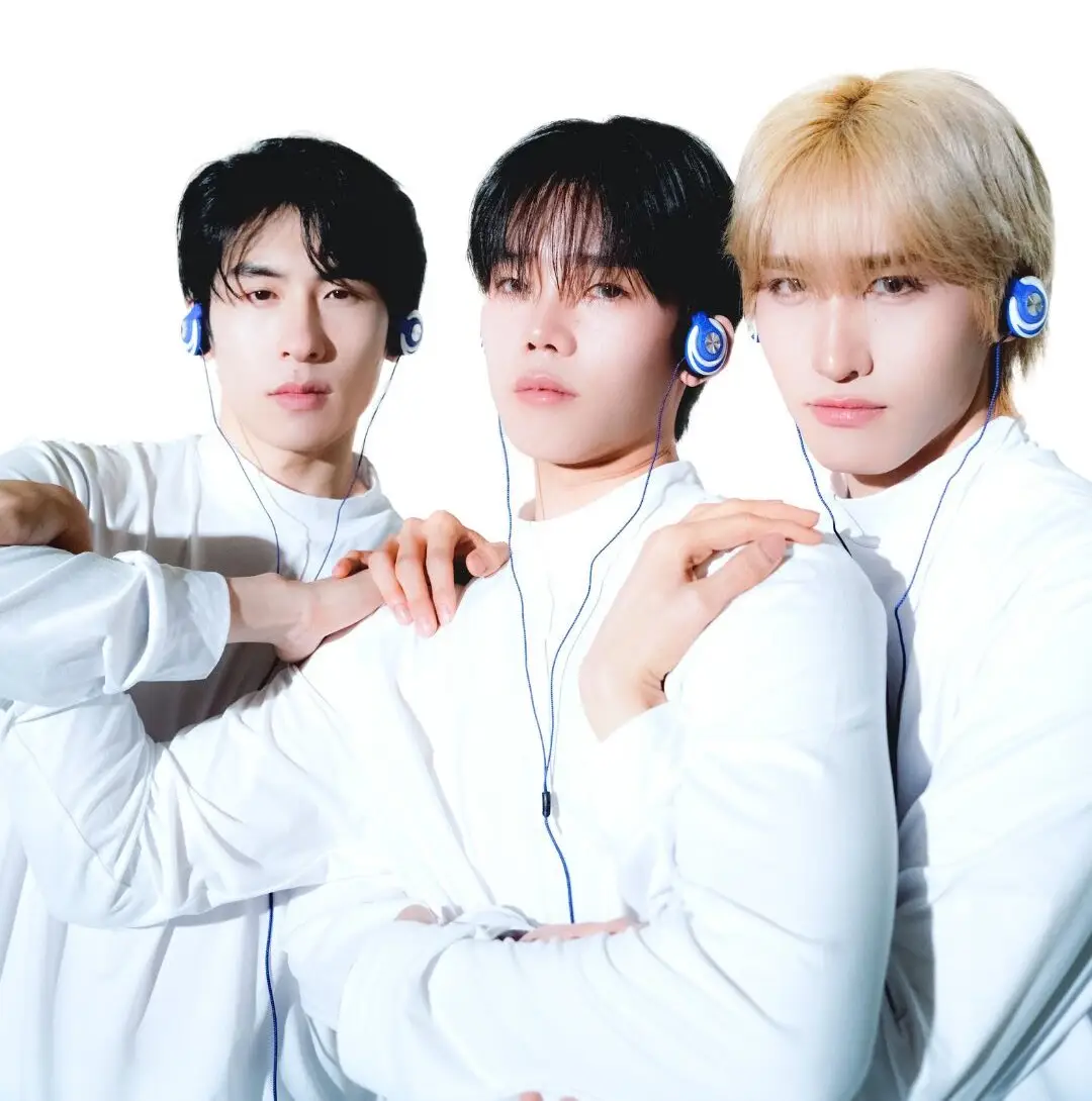 RE:WIND members are Elaya, Lei, and Eddie.