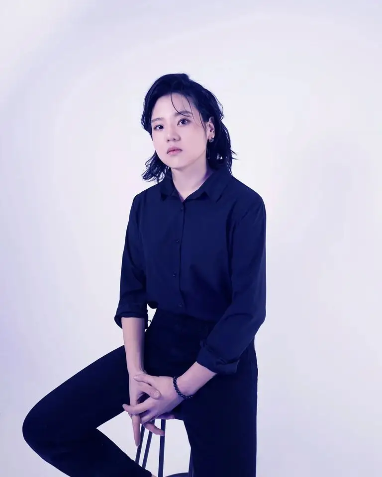 ROLIGHTS member Da Eun