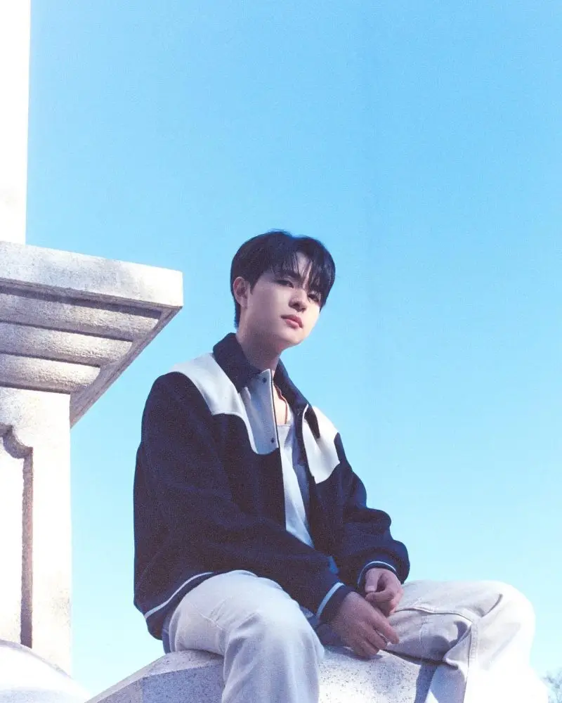 rooftop patio member Jiwon