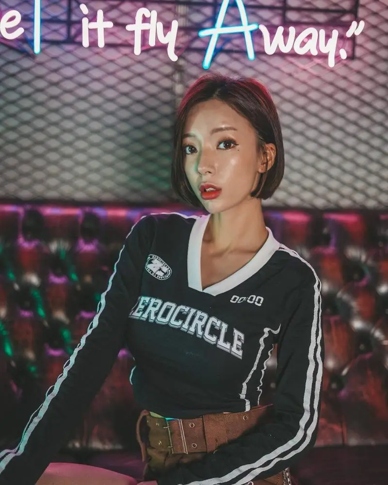 ROSE QUEEN member Jini