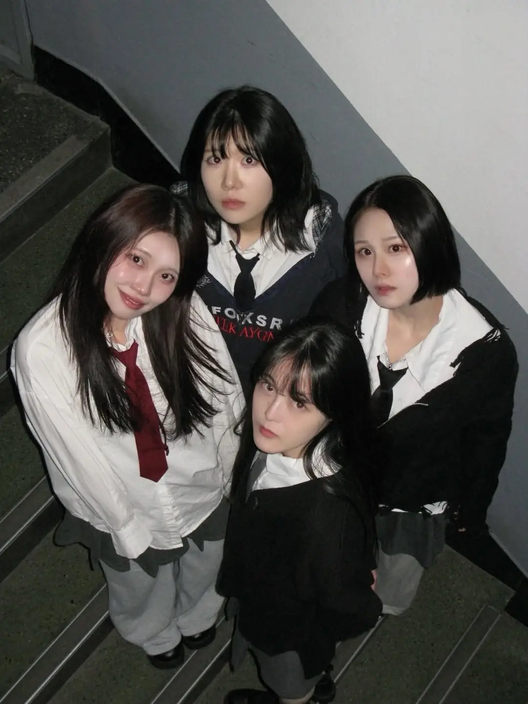 RunawayKidsClub members are Veda, Chihoo, Fhuu, and Eseul.