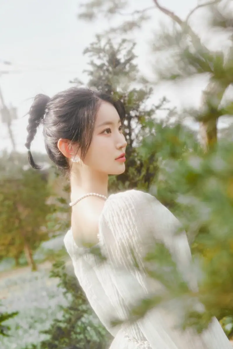 SATURDAY member Juyeon