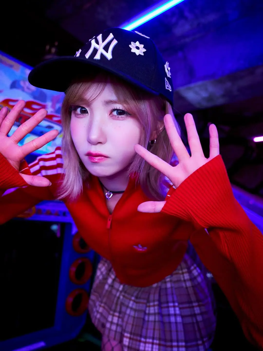 SAY MY NAME member Hitomi