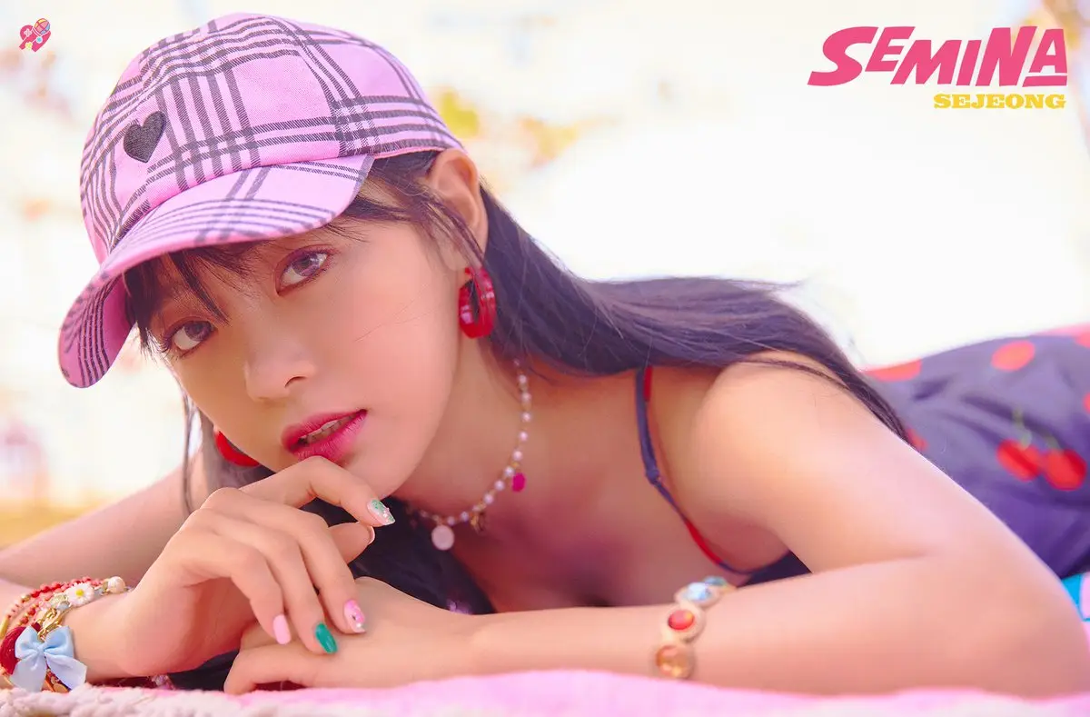 SEMINA member Sejeong