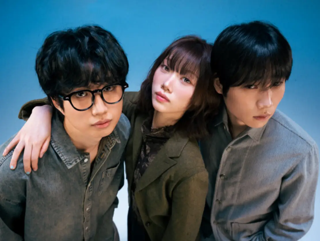 SEVENHOURS members are Son Jinhyeok, Lee Byunghwan, and Sim Inyeong.