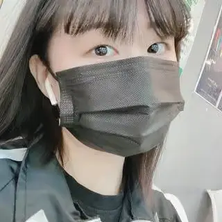Silhouette member Gyuri