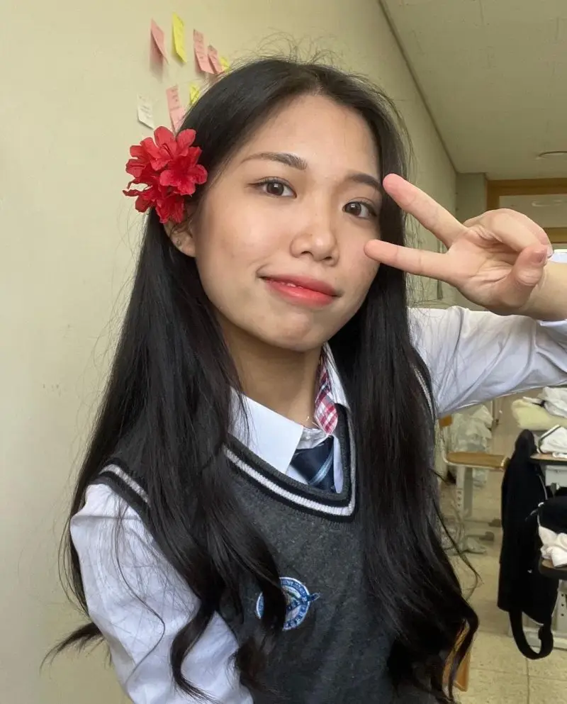 Silhouette member Seonhui