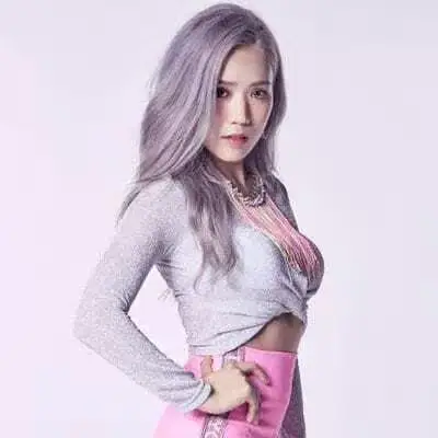 SKYGIRLS former member Karina