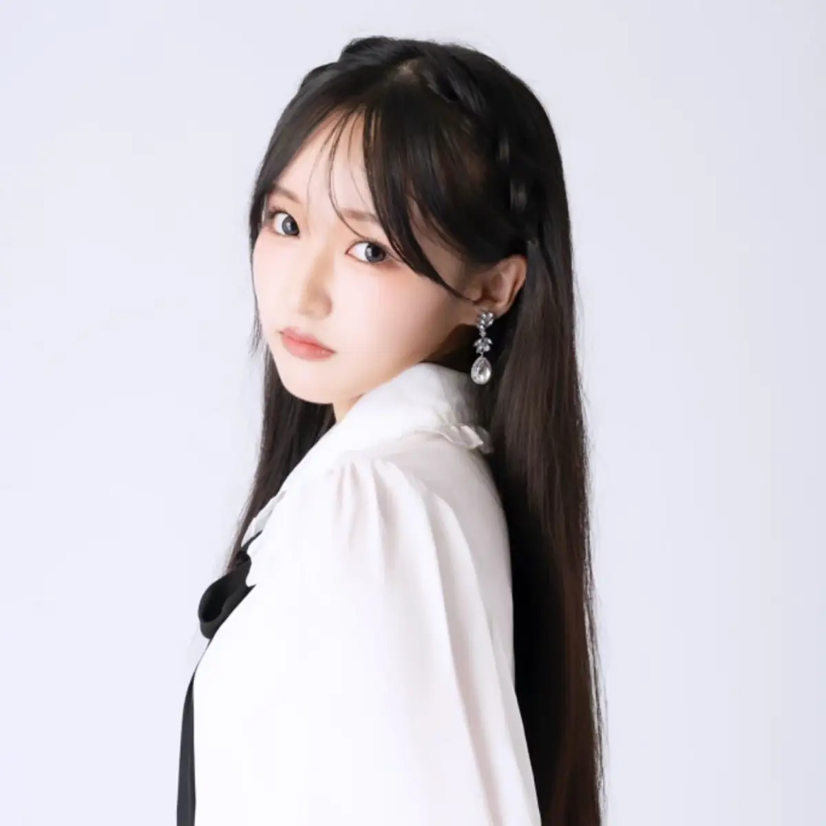 SOE member Mio