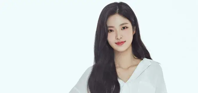 SONAMOO former member D.ana