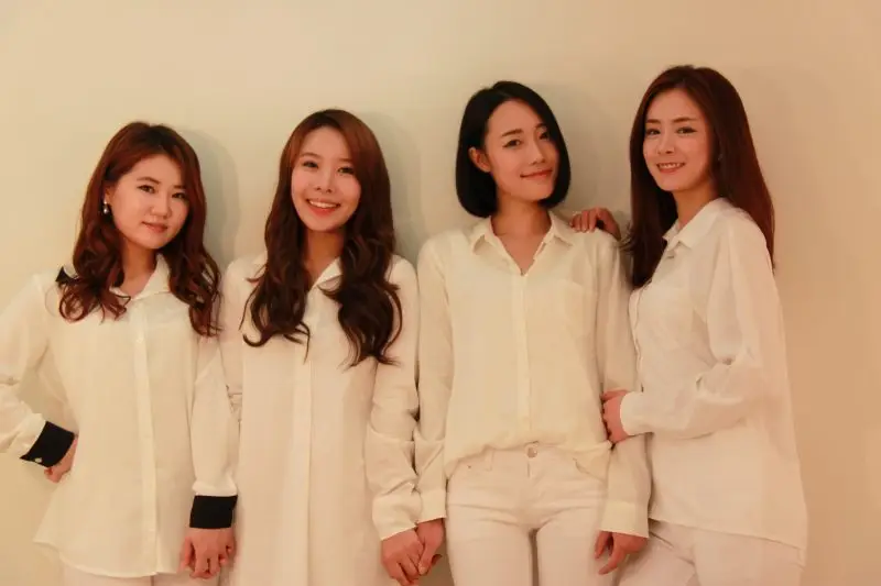 SongCryGirlz members are Jua, Suseong, and Jeongeun.