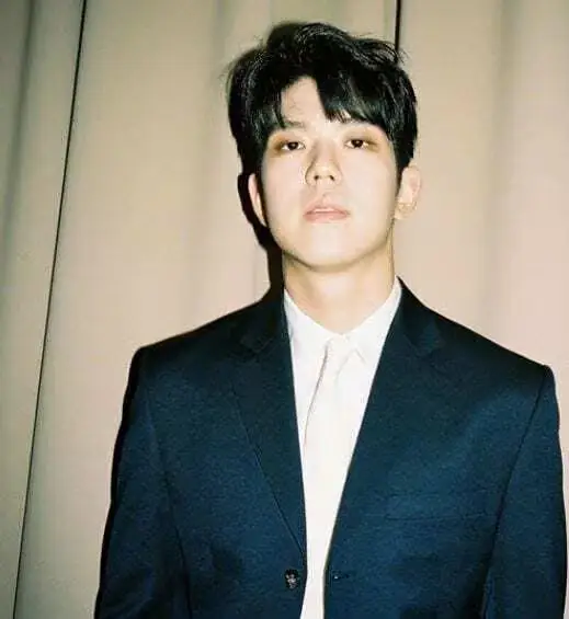 South Club member Lee Dongkeun