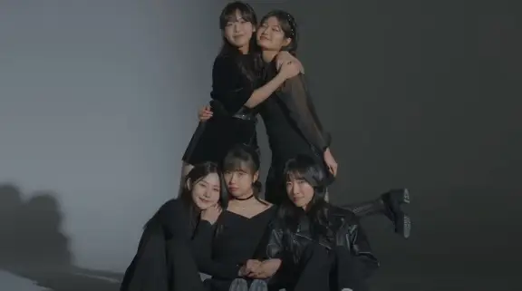 SUNNYKEY members are Bada, Yena, Yulim, Eunsol, and Joohyeon.