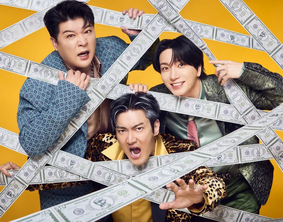 SUPER JUNIOR-L.S.S. members are Leeteuk, Shindong, and Siwon.