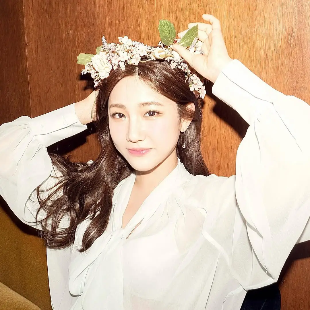 Switch Berry former member Sujeong