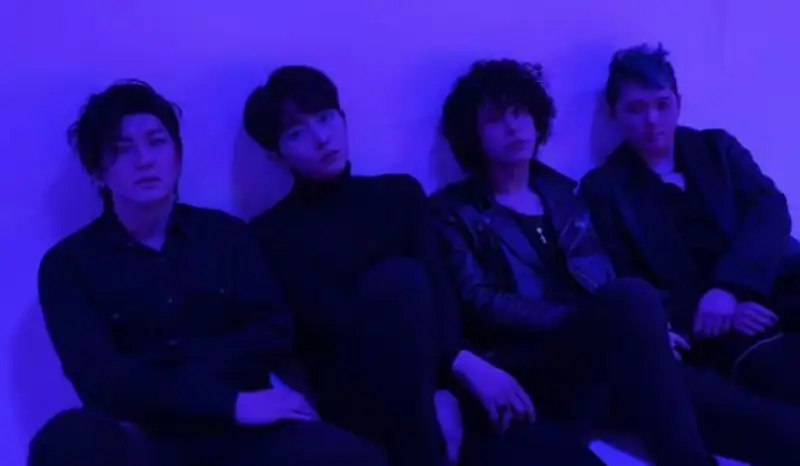THE MIDNIGHT ROMANCE members are Hye Seung, MINUE, Ji Hwan, and Won Young.