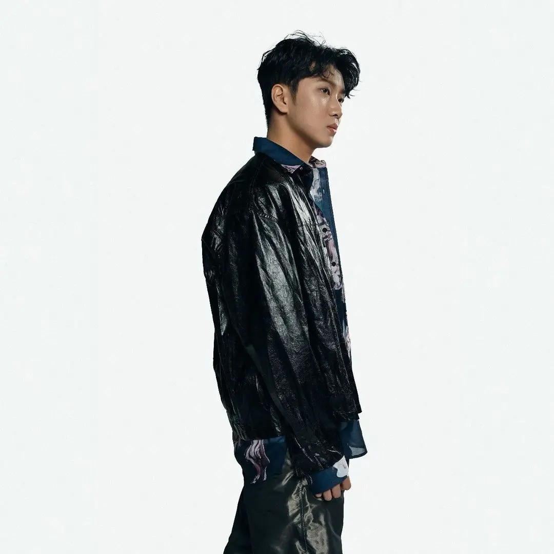 The Whales member Jung Sukhoon