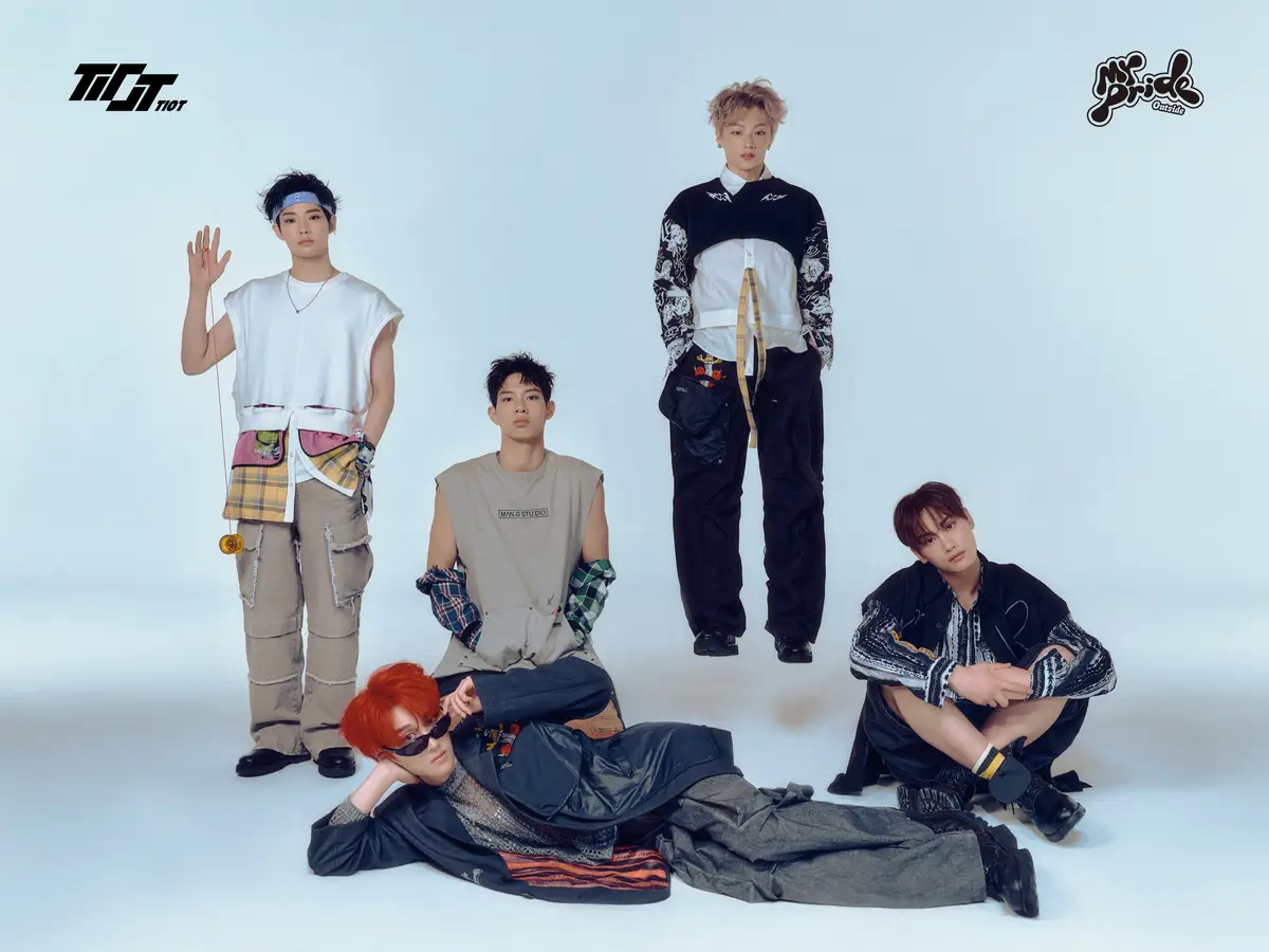 TIOT members are Kim Minseoung, Kum Junhyeon, Hong Keonhee, Choi Woojin, and Shin Yechan.