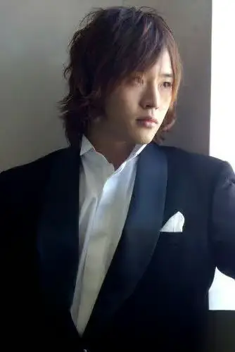 TRAX former member Attack