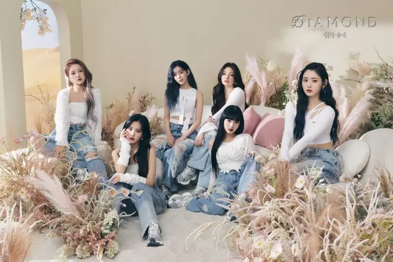 TRI.BE members are Songsun, Kelly, Hyunbin, Jia, Soeun, and Mire.