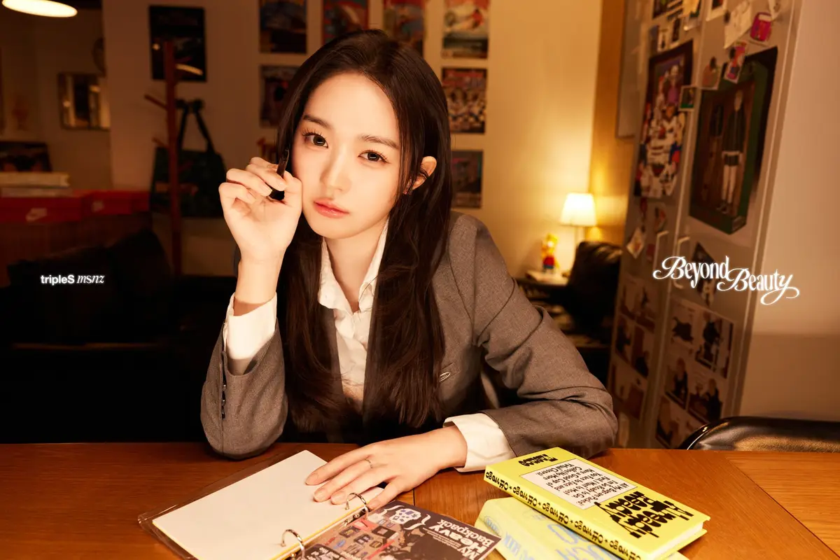 tripleS zenith member SooMin