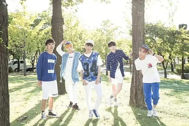 Trophy members are E.Seom, U.Wan, Davino, Hae.On, and Chan.O.