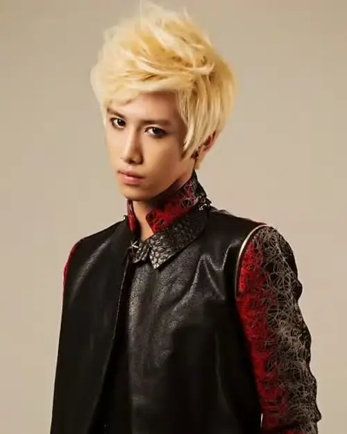 Twi-Light former member Siwan