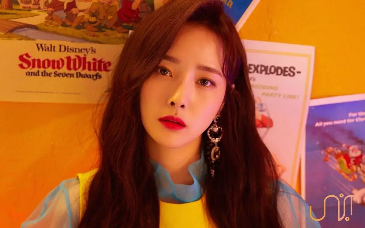 UNI.T member Woohee