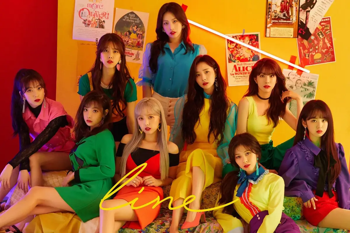 UNI.T members are Woohee, Jiwon, Yoonjo, ZN, NC.A, Euijin, Yebin, Hyunjoo, and Suji.