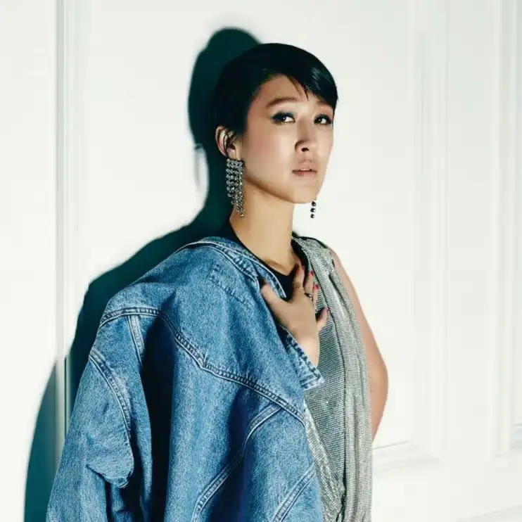 Unnies former member Jinkyung