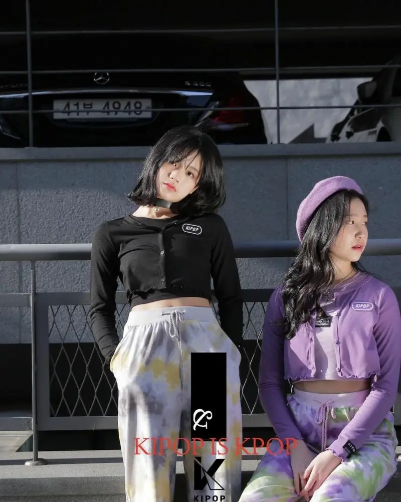 U.SSO Girl members are U.e, U.u, and U.Bin.