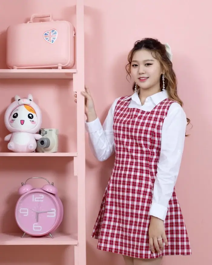 Vanilla member Siyeon