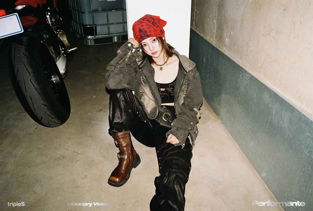 Visionary Vision (tripleS) member Kwak YeonJi